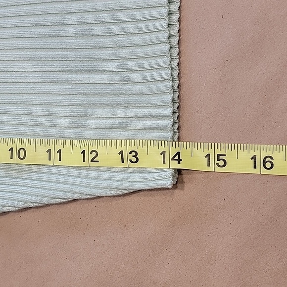 Divided Size XS Ribbed Collared Top Sage/Mint Green, Excellent Used Condition - Picture 8 of 10